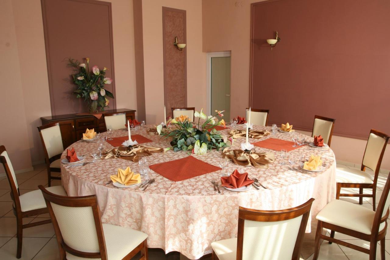 لوبلين Kompleks Restauracyjno-Noclegowy Rubikon المظهر الخارجي الصورة